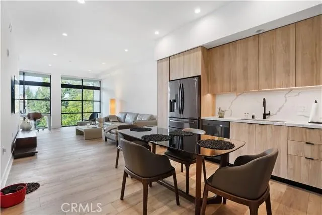 178 S Euclid 412, Pasadena CA 91101 for Sale