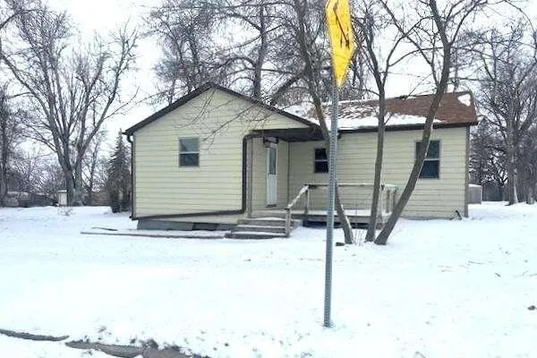 103 S BROADWAY ST, LAKE CITY, SD 57247  620016453 for Sale