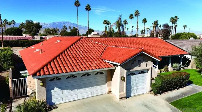 43879 La Carmela Dr, Palm Desert, CA 92211 - MLS 240001738 for Sale