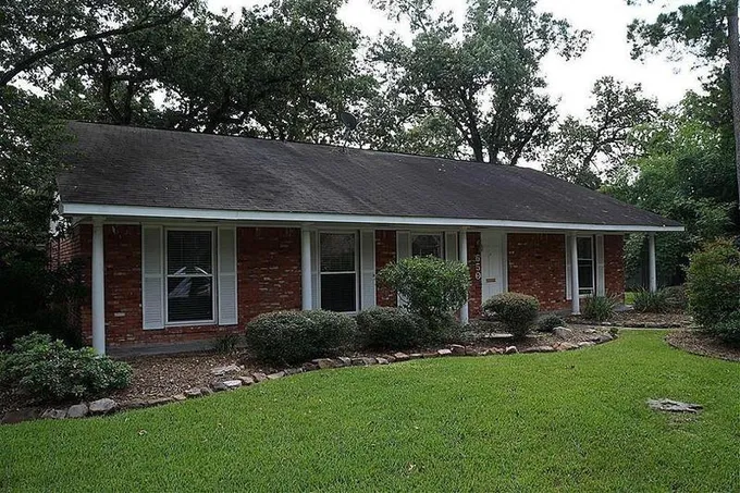 650 Cherrybark Ln, Houston, TX 77079 for Sale