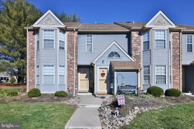31 Tilia Court, Hamilton, NJ 08690 for Sale