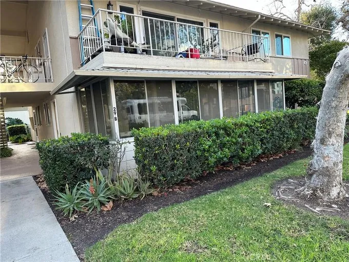 29 Calle Aragon, Unit B, Laguna Woods, CA 92637 for Rent