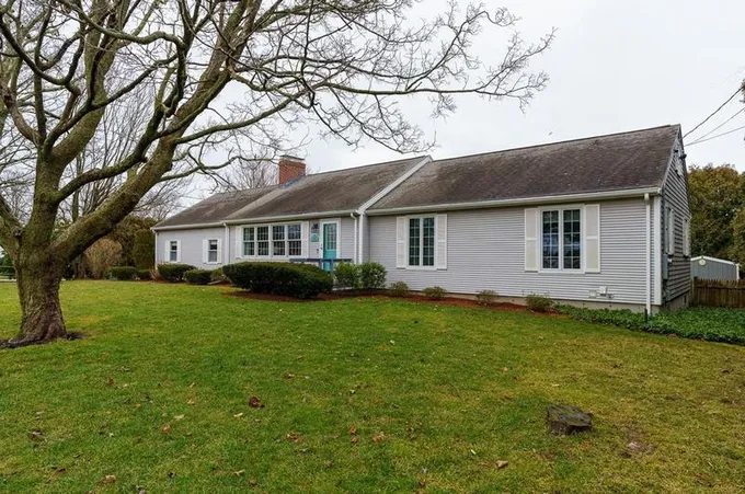 140 Dexter St, Portsmouth, RI 02871 - MLS 1351926 for Sale