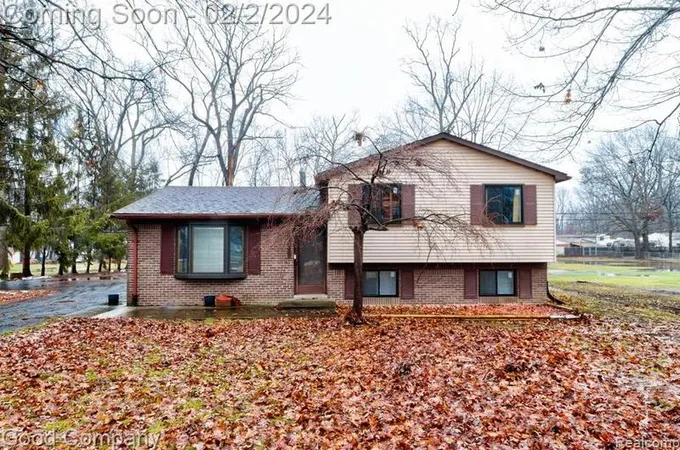 28355 Relda Dr, Brownstown Township, MI 48183 - MLS 20240005755 for Sale