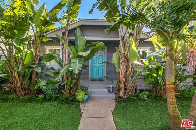 924 Superba, Venice CA 90291 for Sale