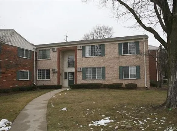 405 Miller Ave #204 - Rochester, MI 48307 - Home For Rent