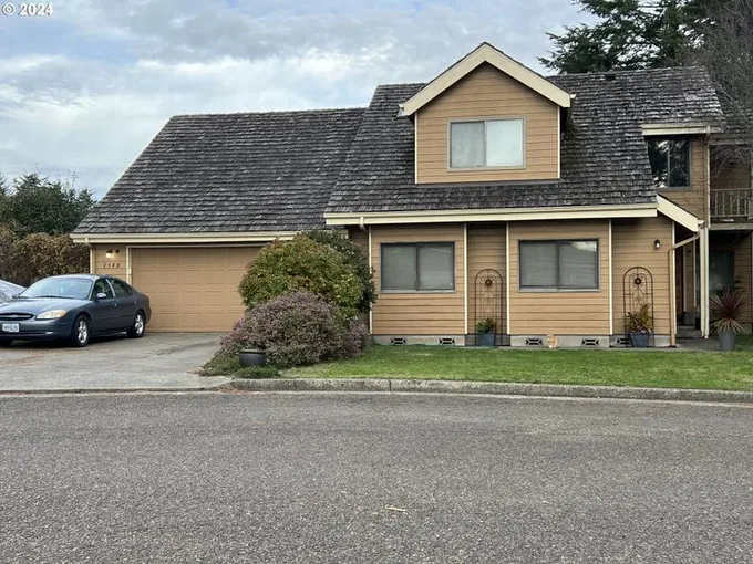 2348 OREGON ST, North Bend OR 97459 for Sale