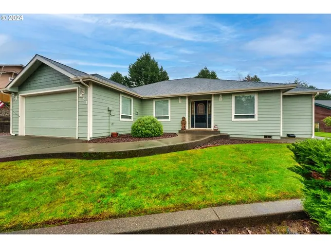 951 TIMBERLINE DR, Brookings OR 97415 for Sale