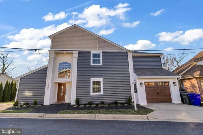 2300 N DINWIDDIE ST, ARLINGTON, VA 22207 Single Family Residence For Sale  MLS# VAAR2039984