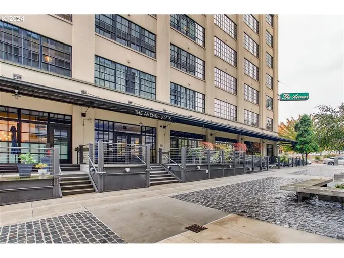 1400 NW IRVING ST 101, Portland OR 97209 for Sale