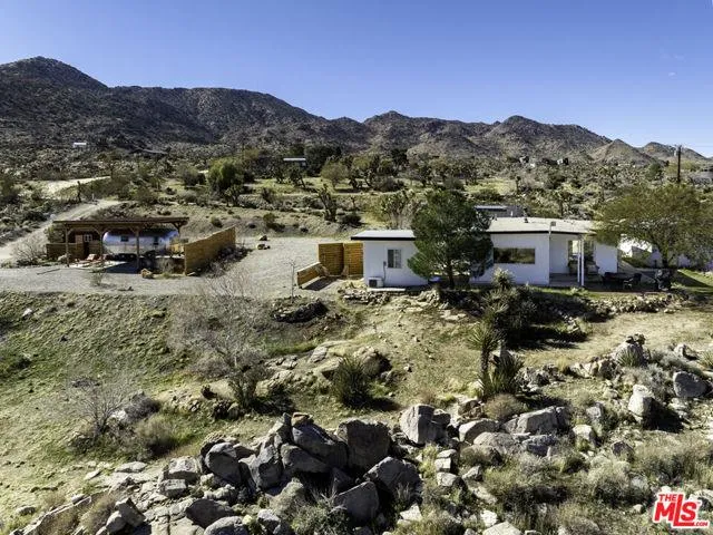 8669 Via Rocosa, Joshua Tree CA 92252 for Sale