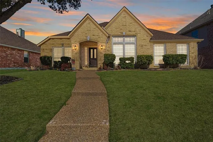 10110 Ashmont Dr, Frisco, TX 75035 for Sale