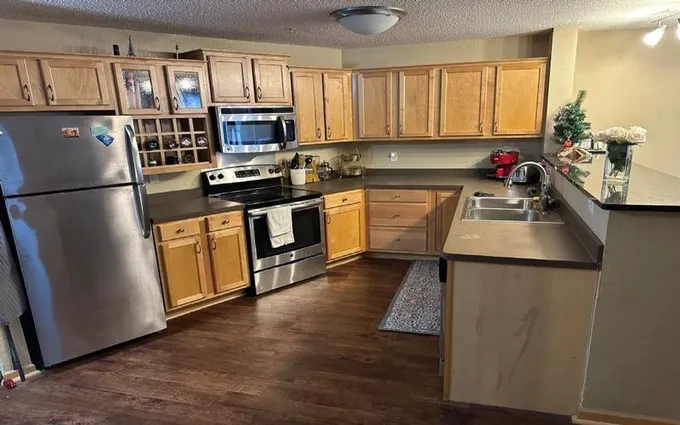 Rental listing in St Louis Park, Twin Cities Area. Contact the landlord or property manager direct about rental.