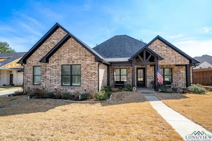 4220 Savannah Hills Ln, Longview, TX 75605 for Sale