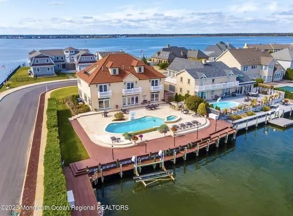 220 Pointe Dr - Mantoloking, NJ 08738 - Home For Rent