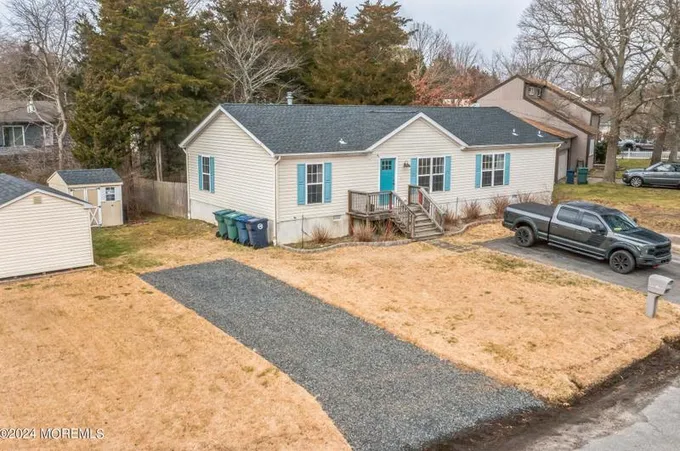 13 Colonial Dr, Little Egg Harbor, NJ 08087 - MLS 22402842 for Sale