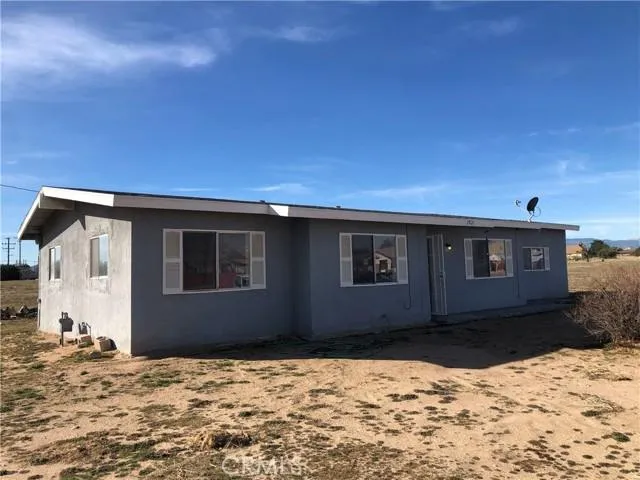 15721 Smoke Tree, Hesperia CA 92345 for Sale