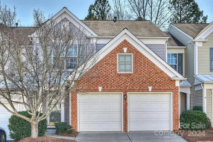 8111 Kincaid Court, Charlotte, NC 28277 for Sale