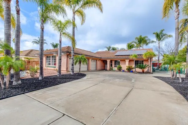 32 Avenida Descanso, Oceanside CA 92057 for Sale
