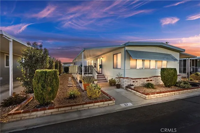 2205 West Acacia Avenue, Unit 57, Hemet, CA 92545 for Sale