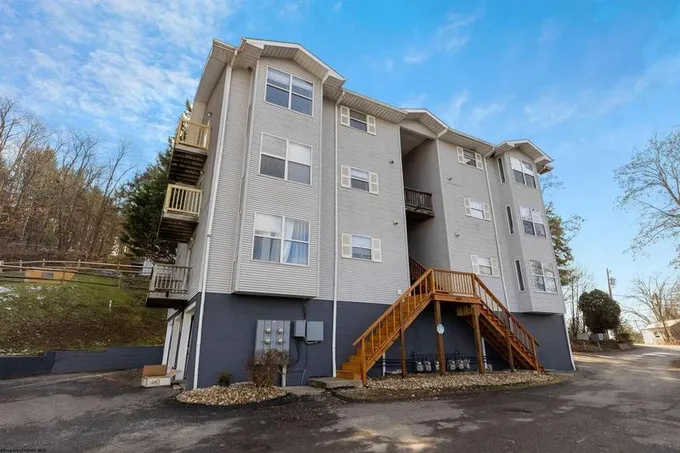 400 Stewart Lane, Morgantown, WV 26505  623921246 for Rent
