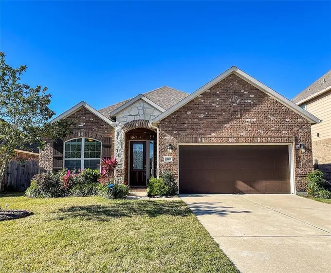 2120 Lisboa Ln, LEAGUE CITY, TX 77573 for Sale