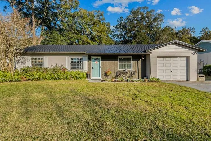 453 AURAL LN, APOPKA, FL 32712 Single Family Residence For Sale  MLS# O6176102