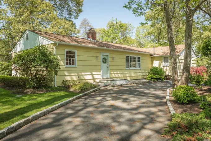 10 Homewood Drive, Hampton Bays, NY 11946 for Rent