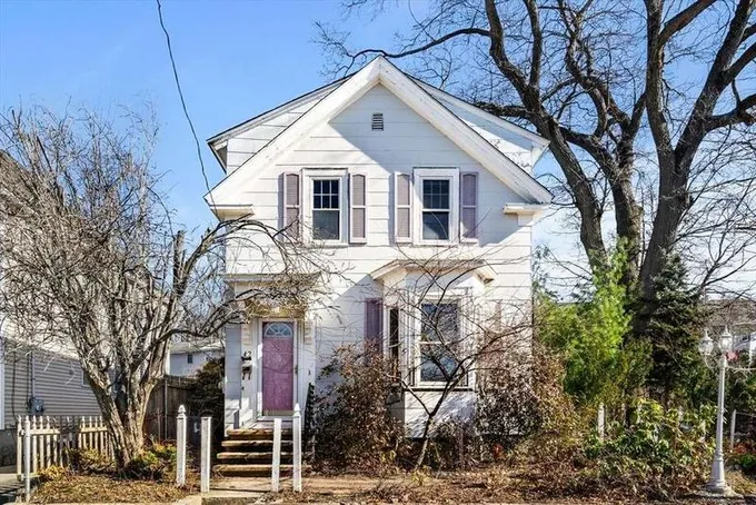 42 Billerica St, Lowell, MA 01852  623842455 for Sale