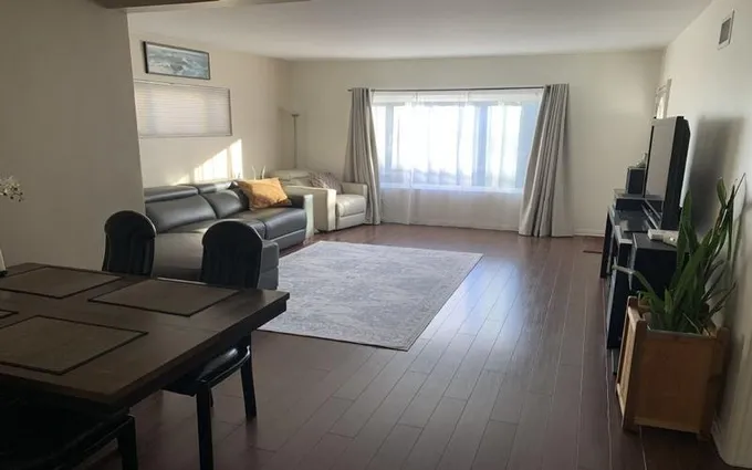Rental listing in Studio City, San Fernando Valley. Contact the landlord or property manager direct about rental.