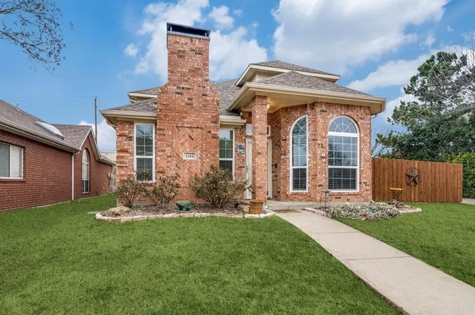 4144 Creekhollow Dr, Carrollton, TX 75010 - MLS 20522173 for Sale