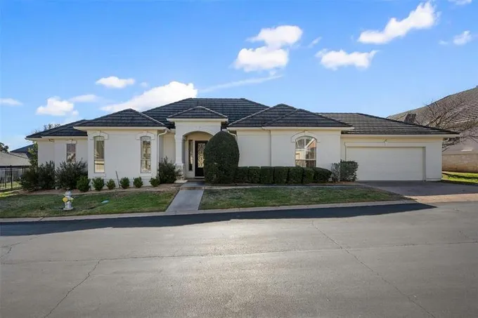 27 TOURNAMENT WAY, The Hills, TX 78738 Single Family Residence For Sale  MLS# 6325550