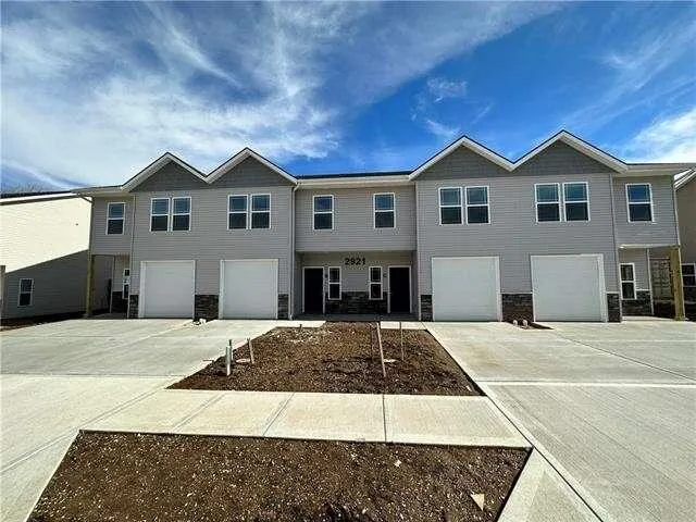 9427 N. Adrian Avenue, Kansas City, MO 64154  624434486 for Sale