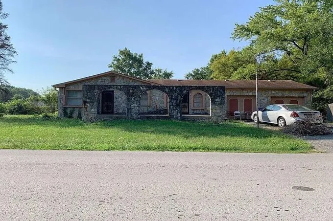 Grandview, INDIANAPOLIS, IN 46228  624438497 for Sale