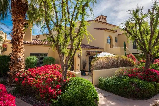 221 Villorrio E, Palm Springs CA 92262 for Sale