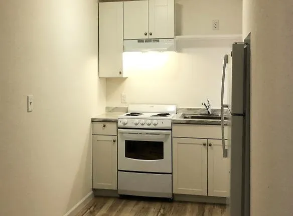 130 Maple Ave unit E - Snohomish, WA 98290 - Home For Rent