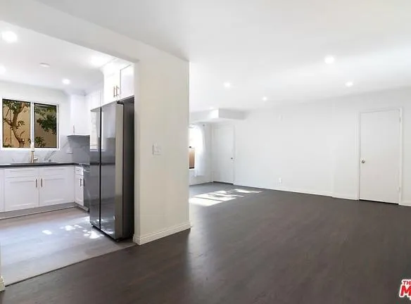 344 Rexford Dr #2 - Beverly Hills, CA 90212 - Home For Rent
