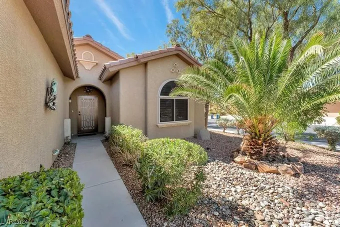 5937 Falconer Avenue, Las Vegas, NV 89122 for Sale