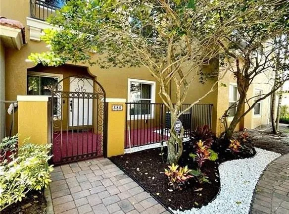 380 Lake Monterey Cir - Boynton Beach, FL 33426 - Home For Rent