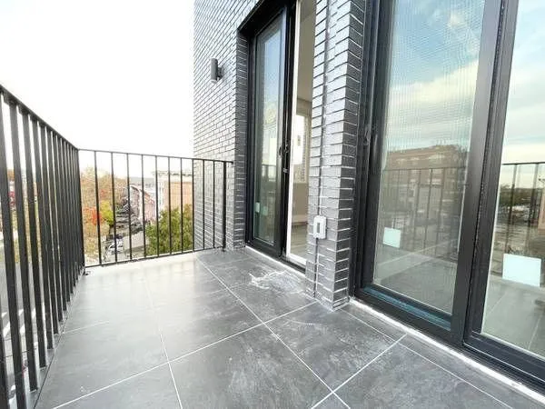 Rental listing in East New York, Brooklyn. Contact the landlord or property manager direct about rental.