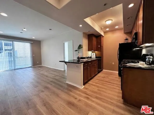 4060 Glencoe 227, Marina del Rey CA 90292 for Sale