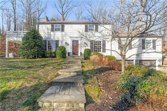 100 MARCOURT DR, Chappaqua, NY 10514 Single Family Residence For Sale  MLS# H6285506