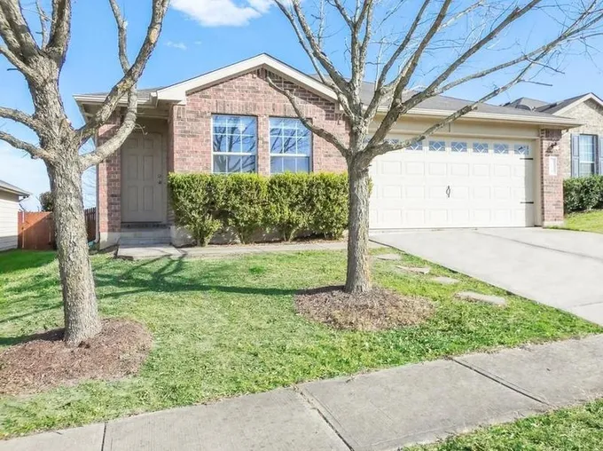 224 Feathergrass Dr, Buda, TX 78610 - MLS 1992242 for Rent