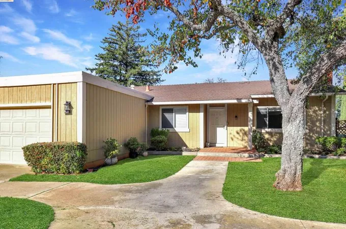 595 Mt Dell Dr, Clayton, CA 94517 - MLS 41049053 for Sale