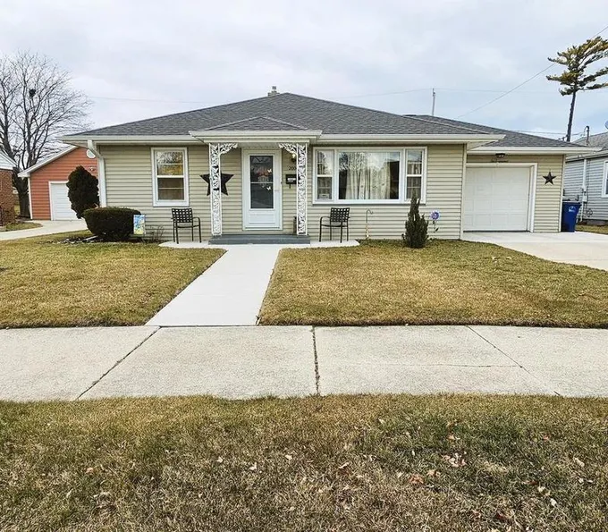 2000 Arlington AVENUE, Racine, WI 53403  MLS# 1864411 for Sale