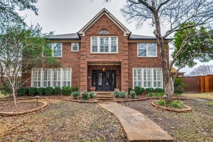 2201 Southern Oak Dr, Irving, TX 75063 for Sale