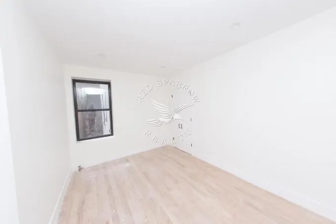 Rental listing in Harlem West, Manhattan. Contact the landlord or property manager direct about rental.