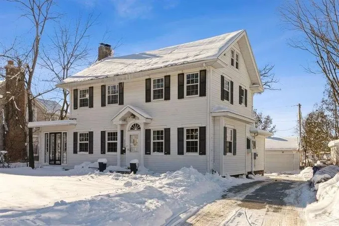333 Forest Drive SE, Cedar Rapids, IA 52403  624450561 for Sale
