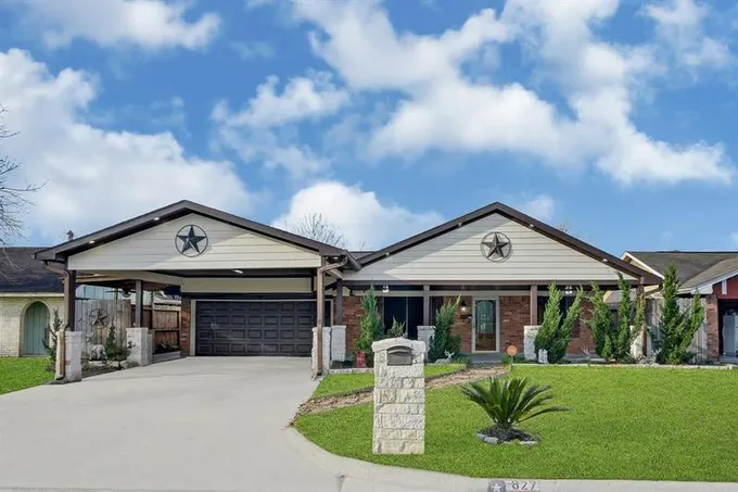827 Overbluff St, Channelview, TX 77530 for Sale