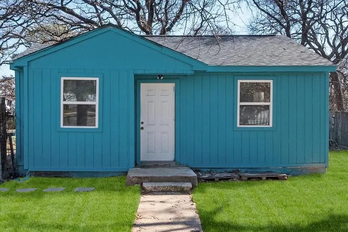 5211 Miller Ave, Fort Worth, TX 76119 for Sale